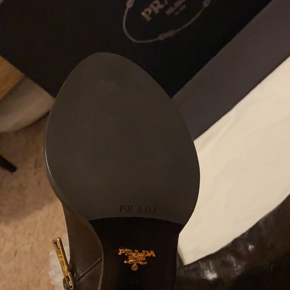 Prada heeled scrunch boots. - Picture 4 of 12